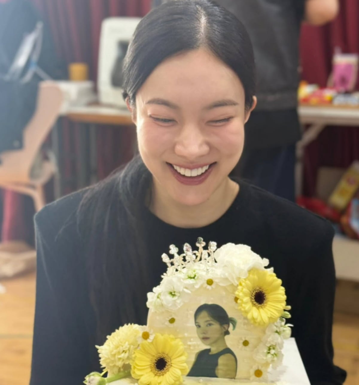 개그우먼 출신 가수 겸 배우 김나희가 생일날 환한 미소를 짓고 있다. / 사진=김나희 SNS