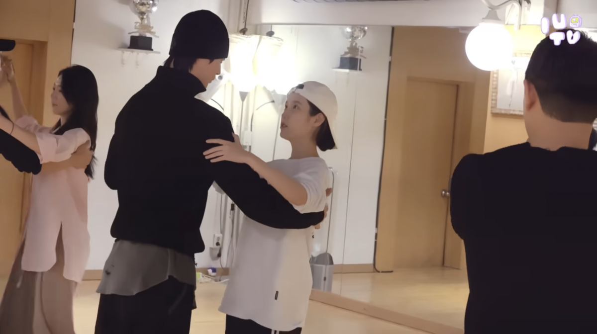 사진=아이유 유튜브