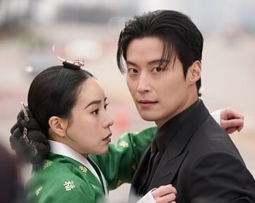 임지연♥허남준, 3살 차이 커플의 설레는 얼굴 합…그림같은 비주얼에 화들짝 ('멋진신세계')