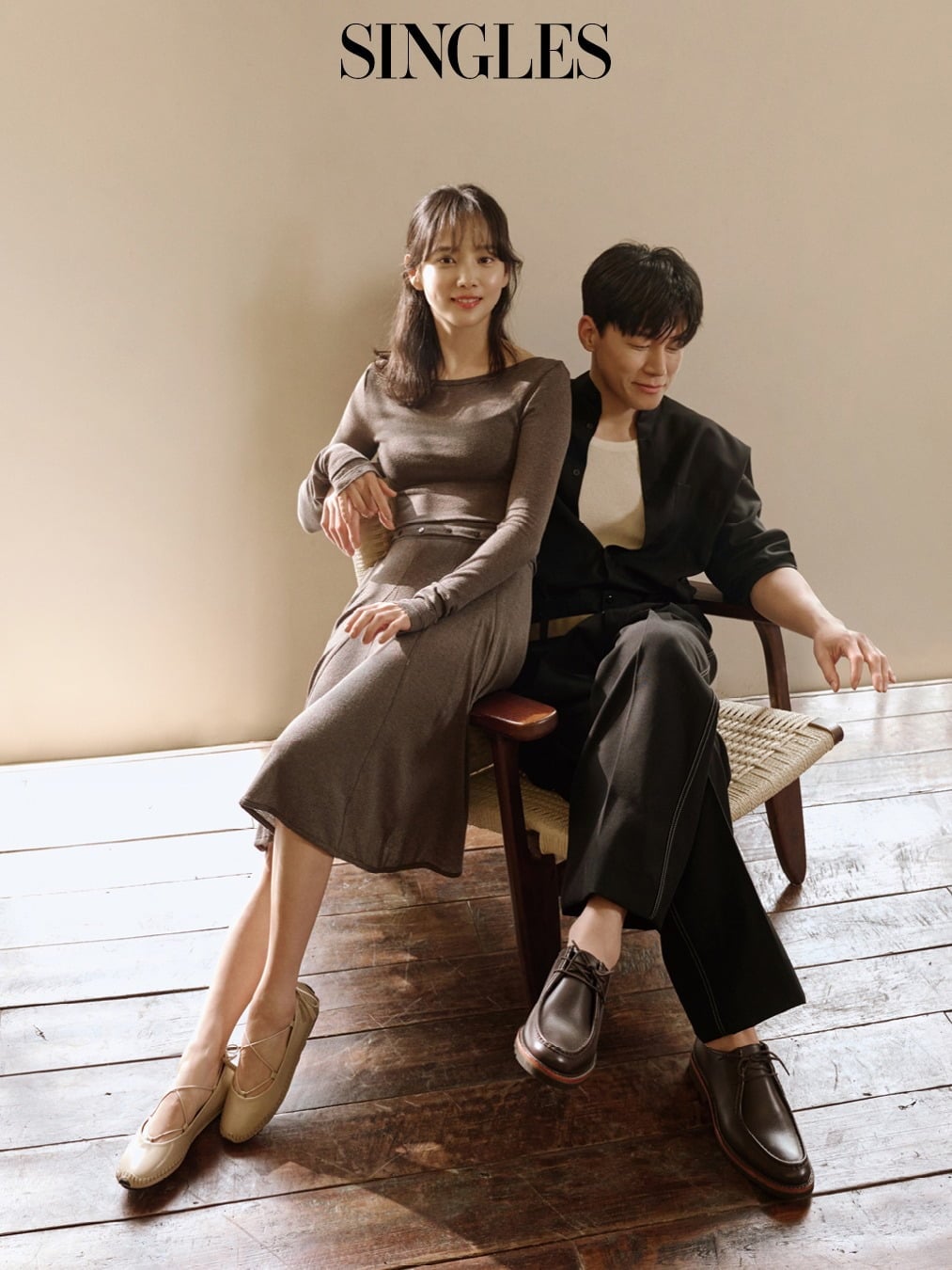 배우 김무열, 윤승아 부부의 '싱글즈' 화보가 공개됐다. / 사진제공=싱글즈