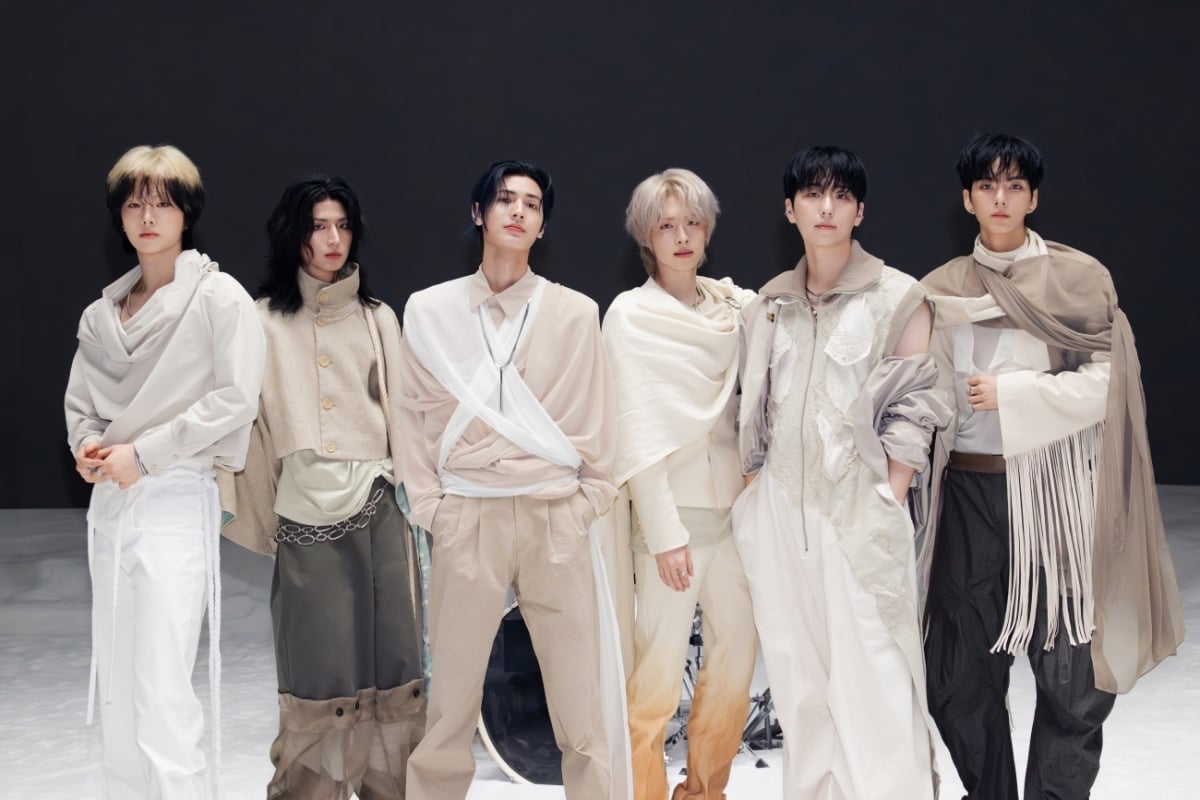 엑스디너리 히어로즈 미니 8집 비하인드 포토 / 사진 제공=JYP엔터테인먼트