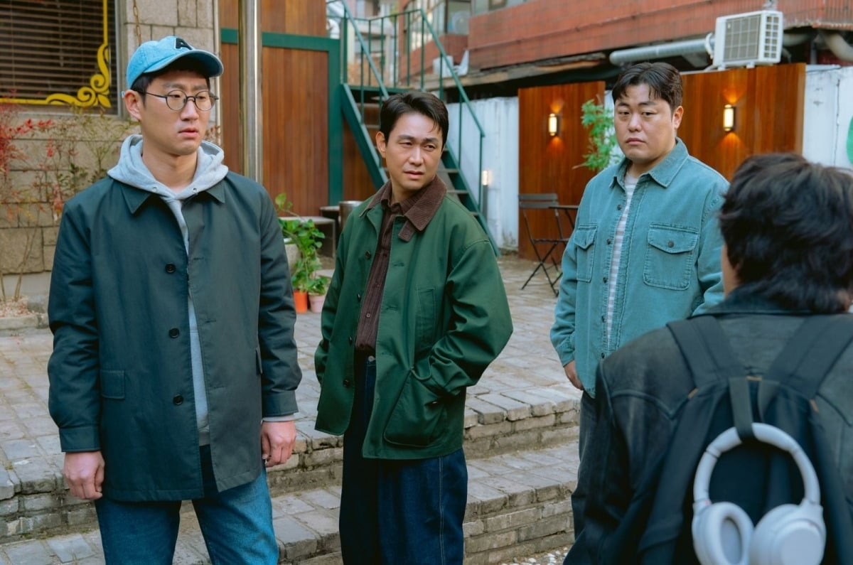 배우 오정세가 드라마 '모두가 자신의 무가치함과 싸우고 있다'에서 열등감 가득한 인물을 연기하고 있다. / 사진제공=SLL