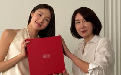 최미나수, 억대 주얼리 협찬해준 母와 동반 광고 찍었다…똑닮은 미모