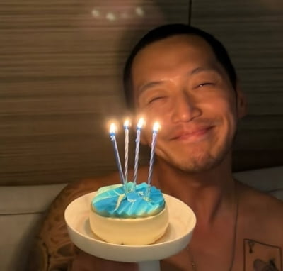 변요한♥티파니영, 이제 숨기지 않는다…생일 맞아 공개적으로 '좋아요'