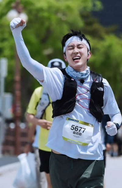 지난해 두 아이 아빠 됐는데…유명 래퍼, 1년 만에 고개 숙였다 "너무 많은 피해 드려서 죄송"