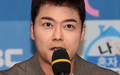 '48세 미혼' 전현무, 끝내 비혼 선언했다…"母와 정반대 배우자 원해" ('아빠하고')