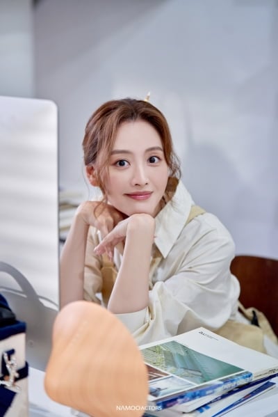 '비연예인♥' 레인보우 김재경, 결혼 3년 차에 깜짝 근황…확 핀 얼굴로 현장 분위기 장악 ('리버스')