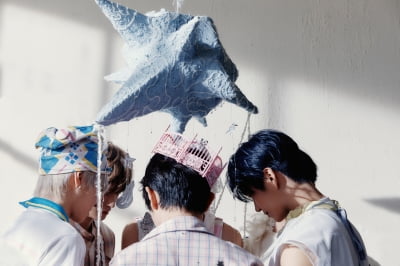 NCT 위시, '3연속 밀리언셀러' 찍고 韓·中·日 주간 차트 싹쓸이