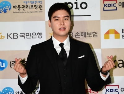 이장우, '♥결혼 후 첫 행보' 순조로웠다…'시골마을3' 첫방