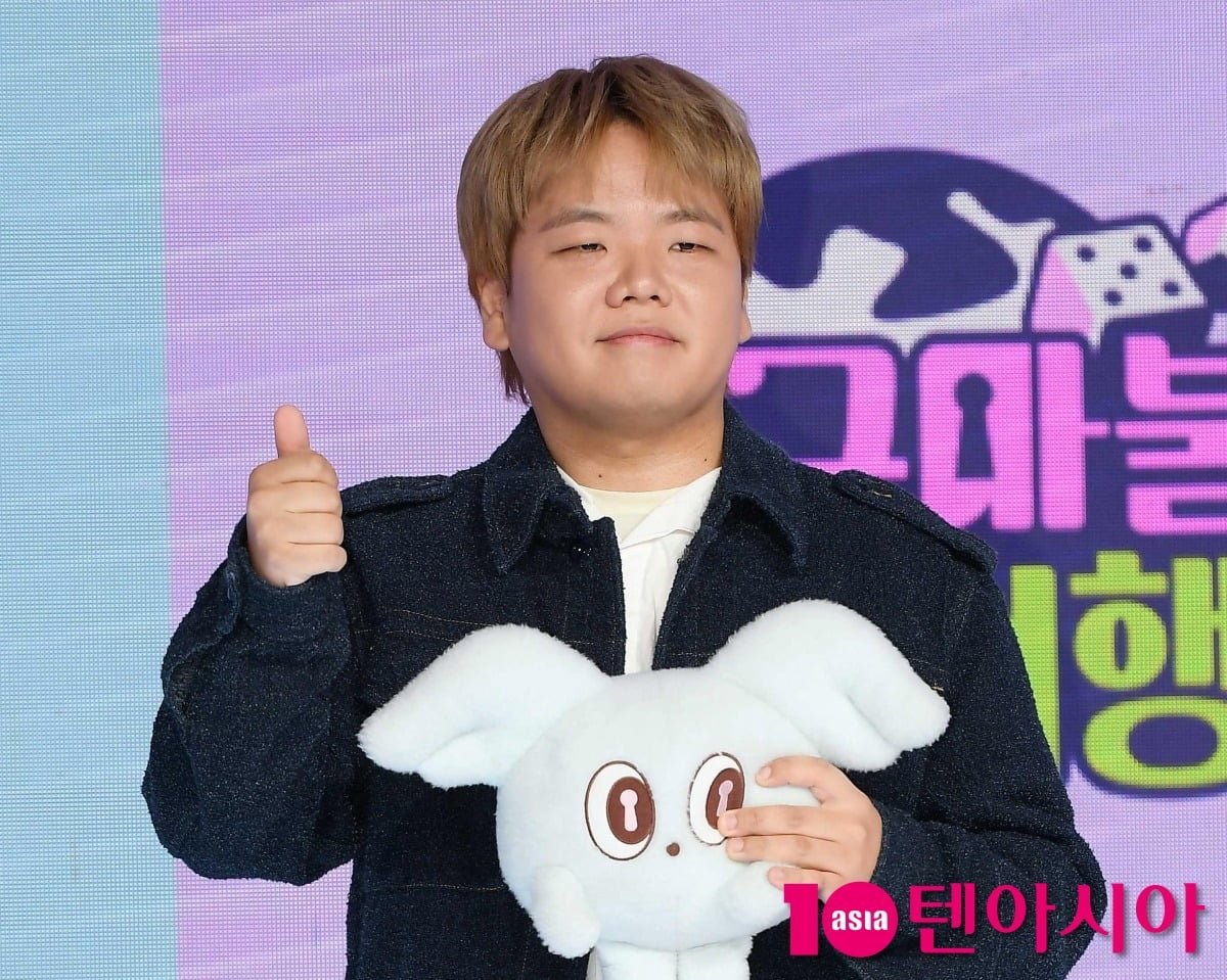 곽튜브가 행사에 참석해 포즈를 취하고 있다. / 사진=텐아시아DB