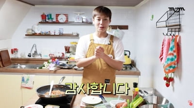 '단종오빠' 박지훈, 취사병 변신하더니 좌절했다…별점 2점 받고 각성 ('EXCLUSIVE')