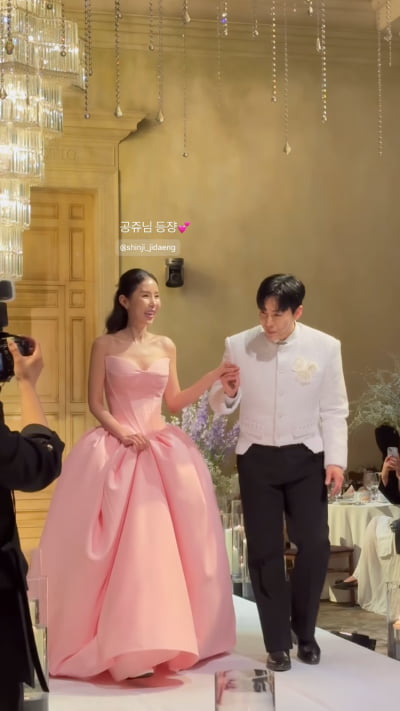 Koyote's Shinji Transforms into a Disney Princess at Her Wedding