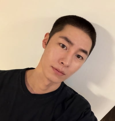 이재욱, 오늘(18일) 입대…빡빡 깎은 밤톨머리도 공개