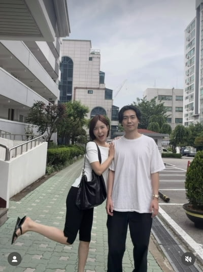 돌싱 이소라, 남친과 곧 4주년…길 한복판서 릴스 삼매경