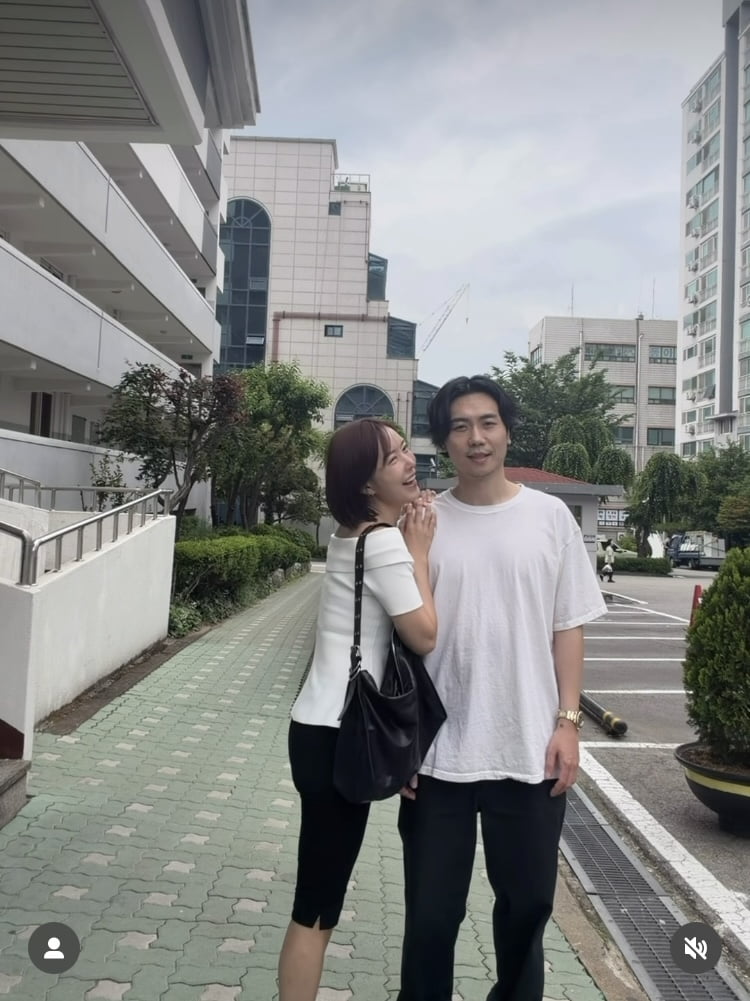 돌싱 이소라, 남친과 곧 4주년…길 한복판서 릴스 삼매경