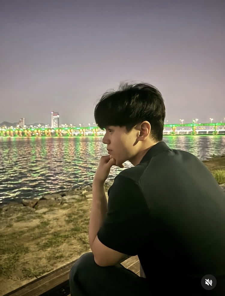 윤후, ♥최유빈과 데이트갔나…한강서 남친짤 대방출