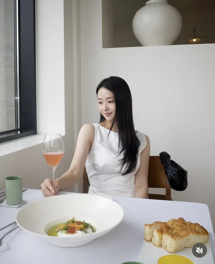 손연재, 72억원대 집주인의 럭셔리…흰 원피스로 청순함 자랑