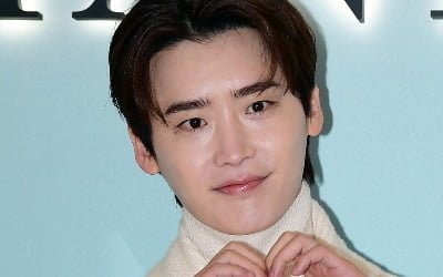 '아이유♥' 이종석, 20년 전 과거 밝혀졌다…"16살 때부터 완벽한 피사체" ('사당귀')