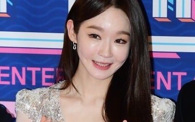 "혼자 고군분투 9년째"…강민경, '스태프 동행 논란'에 선 그었다