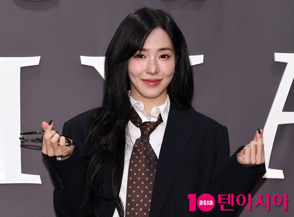 가수 티파니가 취재진 앞에서 포즈를 취하고 있다. / 사진=텐아시아DB