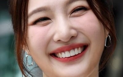 '크러쉬♥' 조이, 공개 열애 6년차에 속내 밝혔다…은퇴 후 '제2의 삶' 준비 "언젠가" ('나혼산')