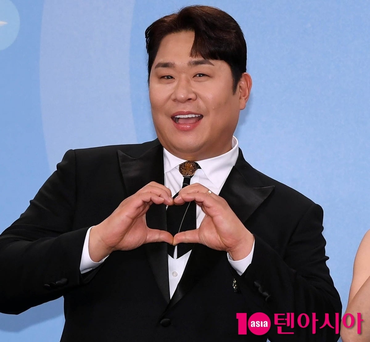 개그맨 문세윤이 취재진 앞에서 포즈를 취하고 있다. / 사진=텐아시아DB