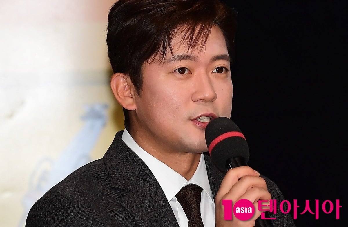 방송인 김대호가 취재진 앞에 섰다. / 사진=텐아시아DB
