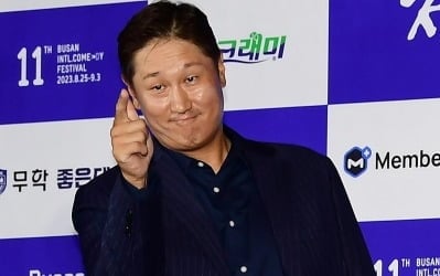 이대호, 1%대 시청률 쓴맛 봤다…은퇴하고 감독 됐다더니 '야구대장' 첫 직관 경기 성료