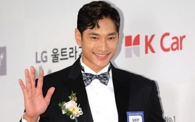 '배구계 강동원' 김요한, 미모의 여성과 ♥데이트 포착됐다…당일치기 나들이 나서 ('신랑수업')