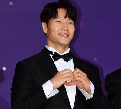 '비연예인♥'김종국, 결혼 2년 차에 벅찬 소식 알렸다…22년 만에 '한 남자' 무대 성사 ('더시즌즈')