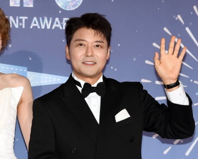 전현무, 또 일냈다…박나래·키 하차에도 굳건한 인기 '나혼산' 금요 예능 1위 수성