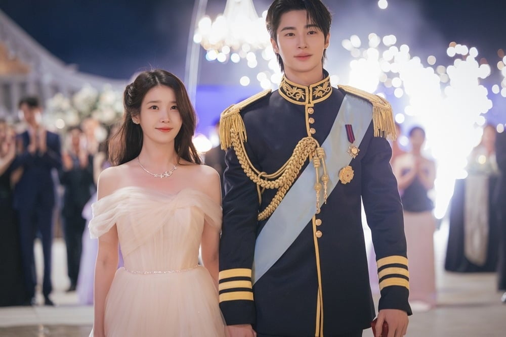 '21세기 대군부인'에 출연 중인 배우 아이유, 변우석 / 사진제공=MBC