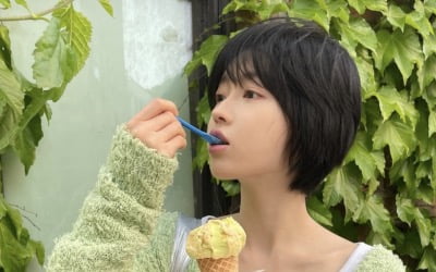 오마이걸 유아, 또 한 번 뒷머리 '싹둑'…"잘생쁨 순정만화 비주얼"