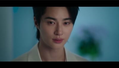 아이유♥변우석, '달달' 첫날밤 보냈는데…'결혼 계약서' 유출 충격 엔딩 ('대군부인') [종합]