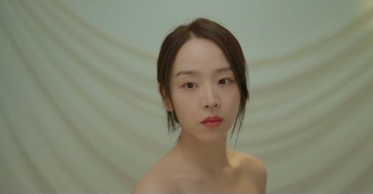 신혜선이 누드 크로키 모델이라는 사생활이 발각됐다./사진제공=tvN