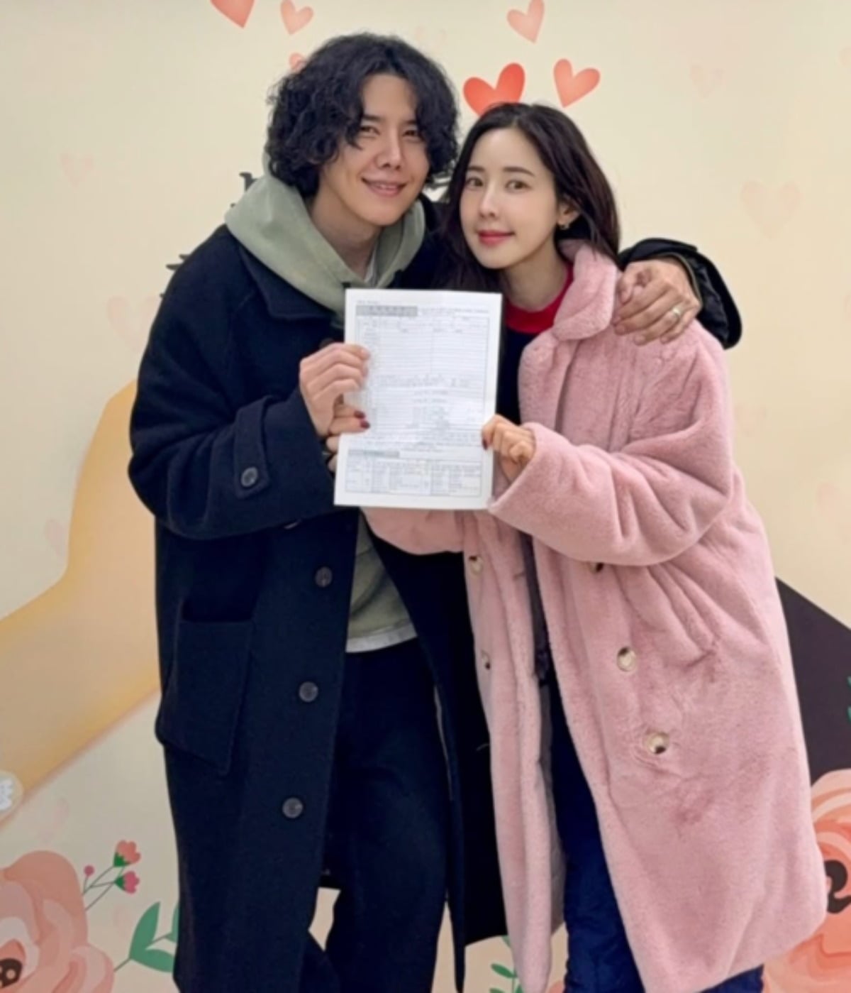 채은정이 남편과 병원을 방문해 난임 검사를 진행하는 과정을 공개했다.
사진=그룹 클레오 출신 채은정 SNS