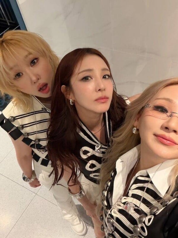 투애니원 공민지, 산다라박, CL/ 사진=산다라박 SNS