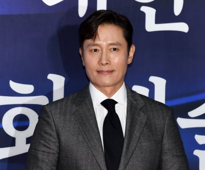 [공식] '이민정♥' 이병헌, 결혼 13년 만에 깜짝 소식 전했다…'남벌' 출연 확정