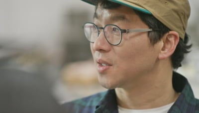 안성재는 바꿔치기 논란 터졌는데…최강록, 새 고정 예능서 친분 과시 ('식포일러')