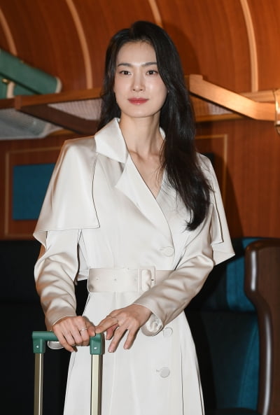 [공식] '전교 1등 서울대 출신' 옥자연, 김범 의붓 누나 됐다…프랑스 데뤼에가 장녀로 합류 ('오매진')