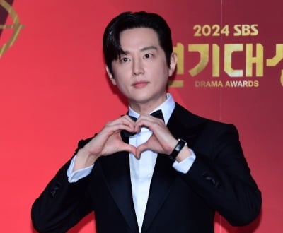 [공식] '비연예인♥' 권율, 결혼 1년 만에 기쁜 소식 전했다…해외 명문대 출신 사업가로 변신 ('오십프로')