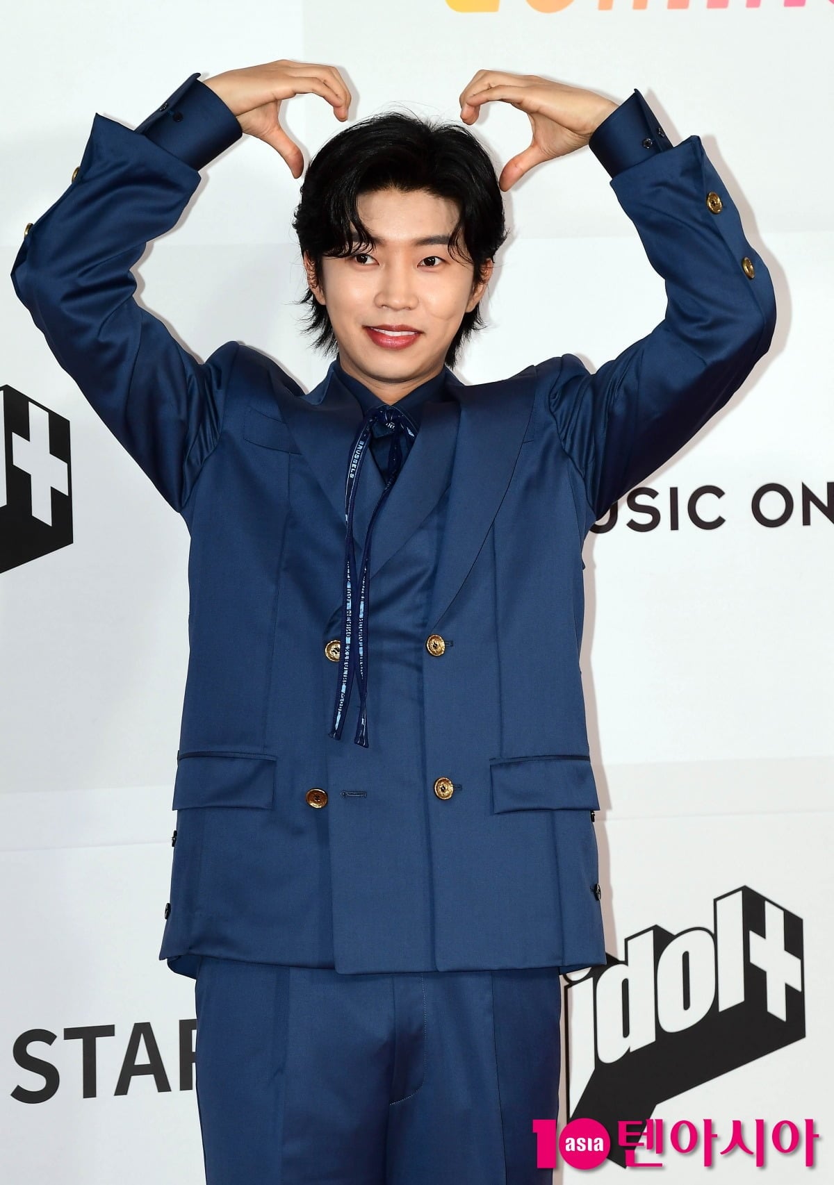 임영웅이 따뜻해진 날씨, '같이 기차 여행 떠나고 싶은 남자 트로트 가수' 1위를 차지했다./사진제공=텐아시아DB