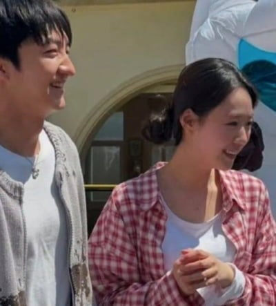 지예은♥바타, 같은 교회 다닌다더니…어린이날 행사 '동반 참석' 포착