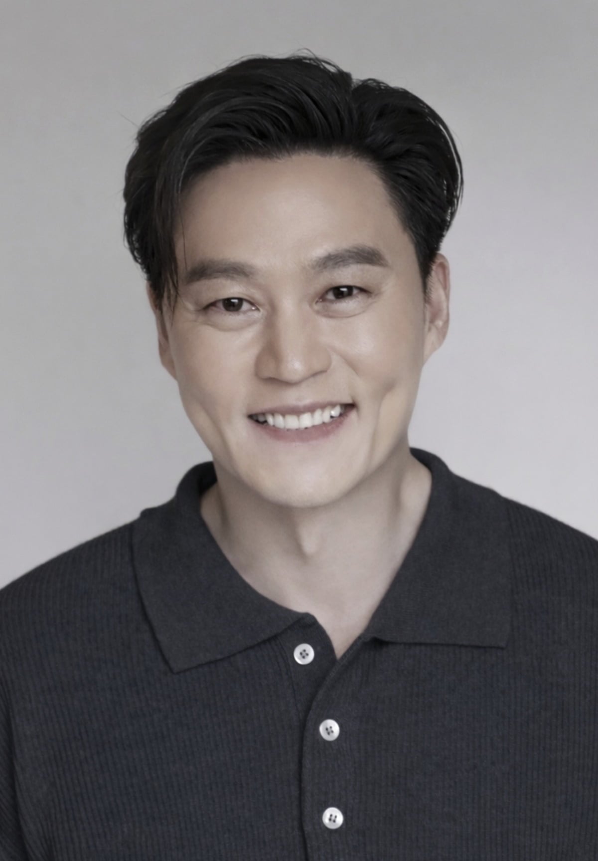 이서진이 연극 무대에 오른다./사진제공=안테나