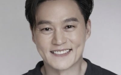 '55세' 이서진, 마침내 벅찬 소식 알렸다…"하루하루가 긴장의 연속, 새로운 도전" ('바냐삼촌')