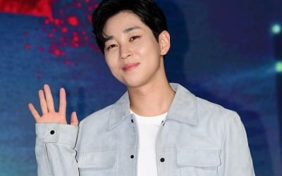 '34세' 딘딘, 결혼 포기 선언했다…"점점 멀어지는 것 같아" ('어서와한국은')