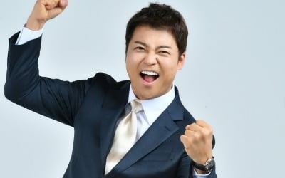 [공식] '48세' 전현무, 마침내 기쁜 소식 전했다…12년 전 불발된 만남 성사, '돌고 돈 인연'
