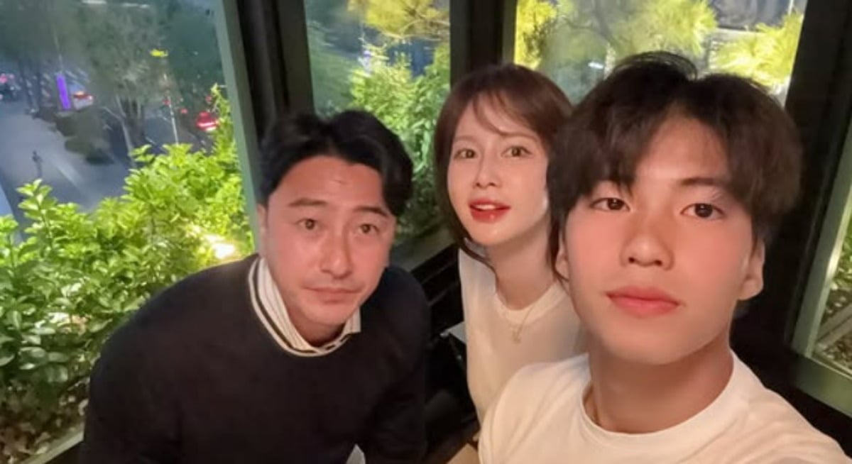 미스코리아 출신 이혜원이 안정환 그리고 아들과 다정한 한 때를 공유했다. / 사진=이혜원 SNS