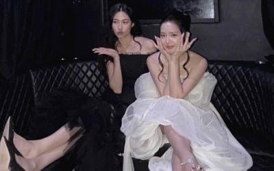 블랙핑크 지수, 잇단 구설에도 깨발랄…정호연과 친분 인증