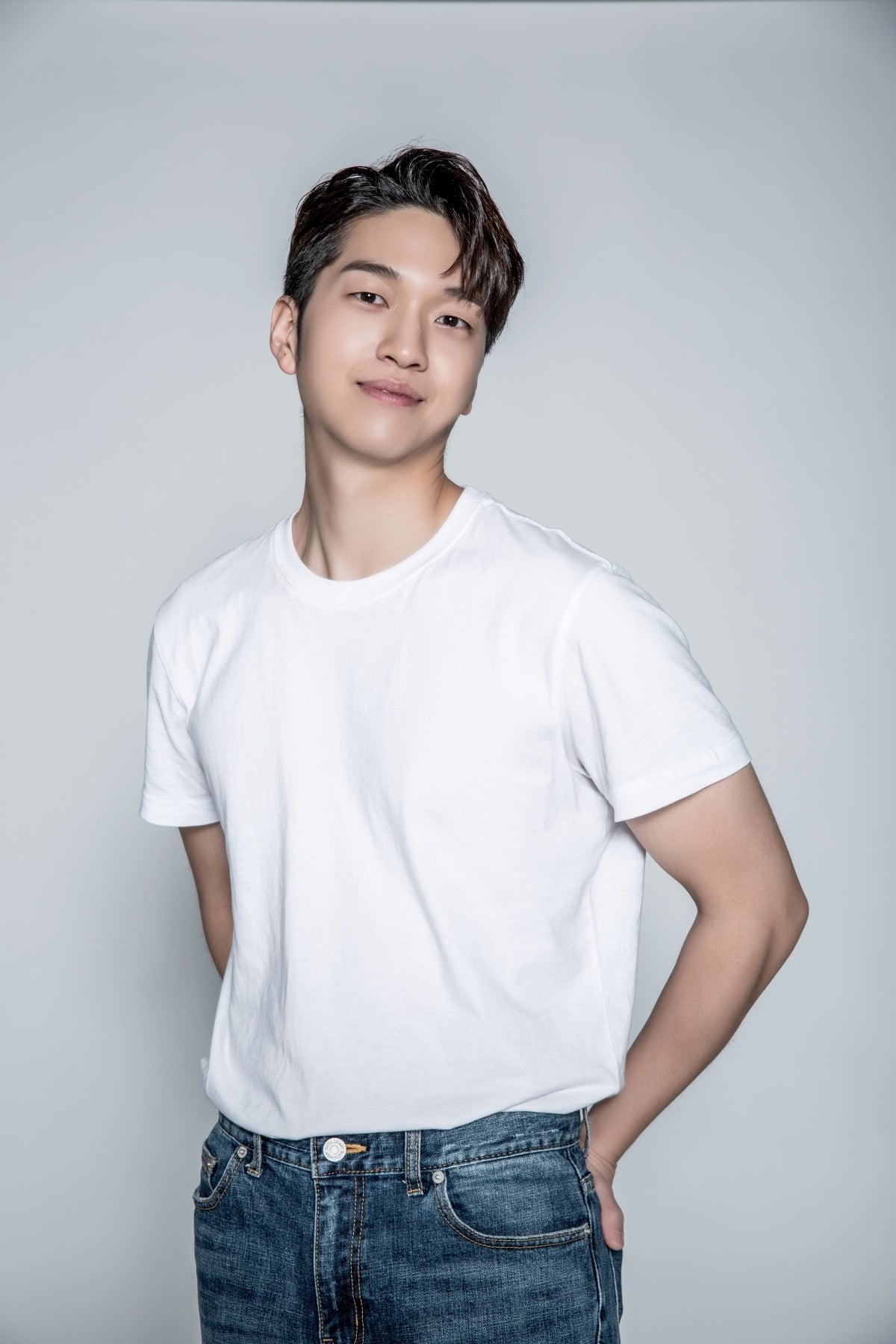유재필은 '백상예술대상'에서 김하은 아나운서와 호흡을 맞출 예정이다. / 사진제공=FNC